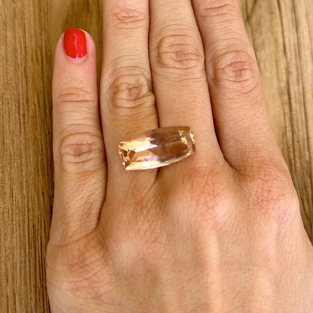BESPOKE 13.63CT TOPAZ