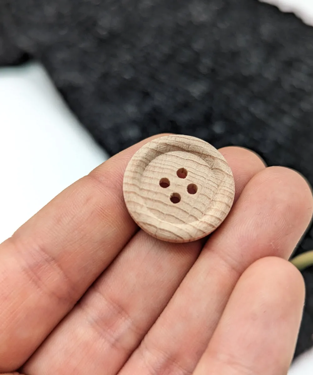 Holzknopf matt mit 4 Lchern, 12mm, 15mm, 23mm