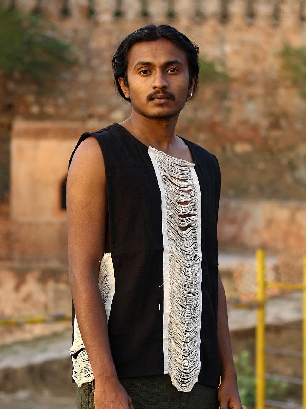 Konyak Vest