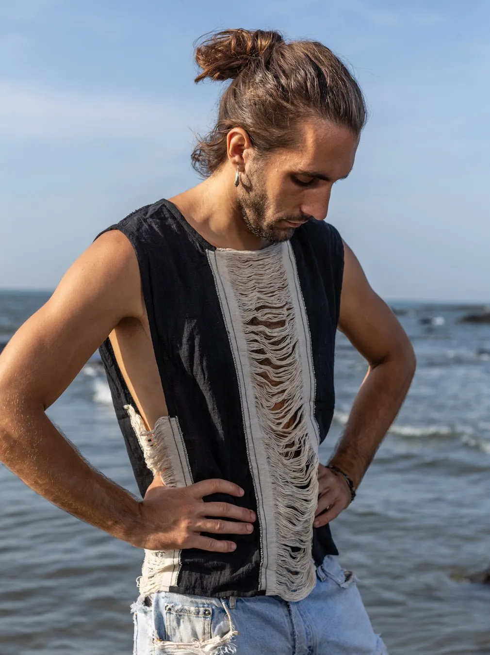 Konyak Vest