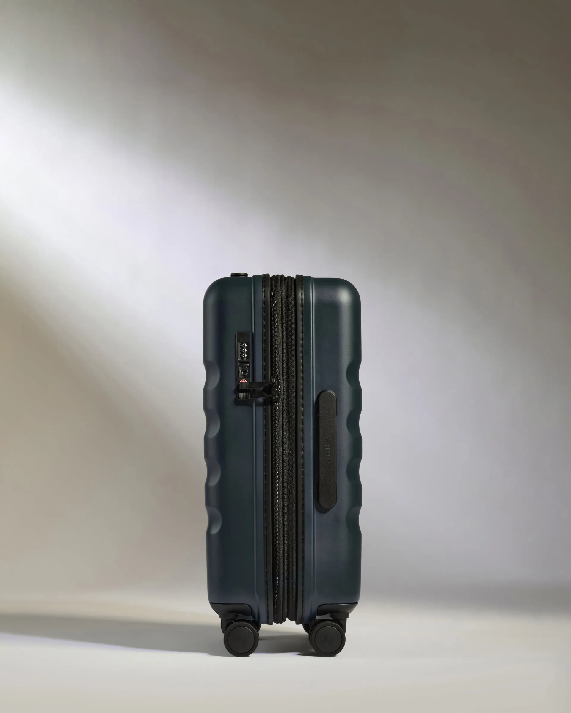 Large Cabin Suitcase in Indigo Blue - Icon Stripe