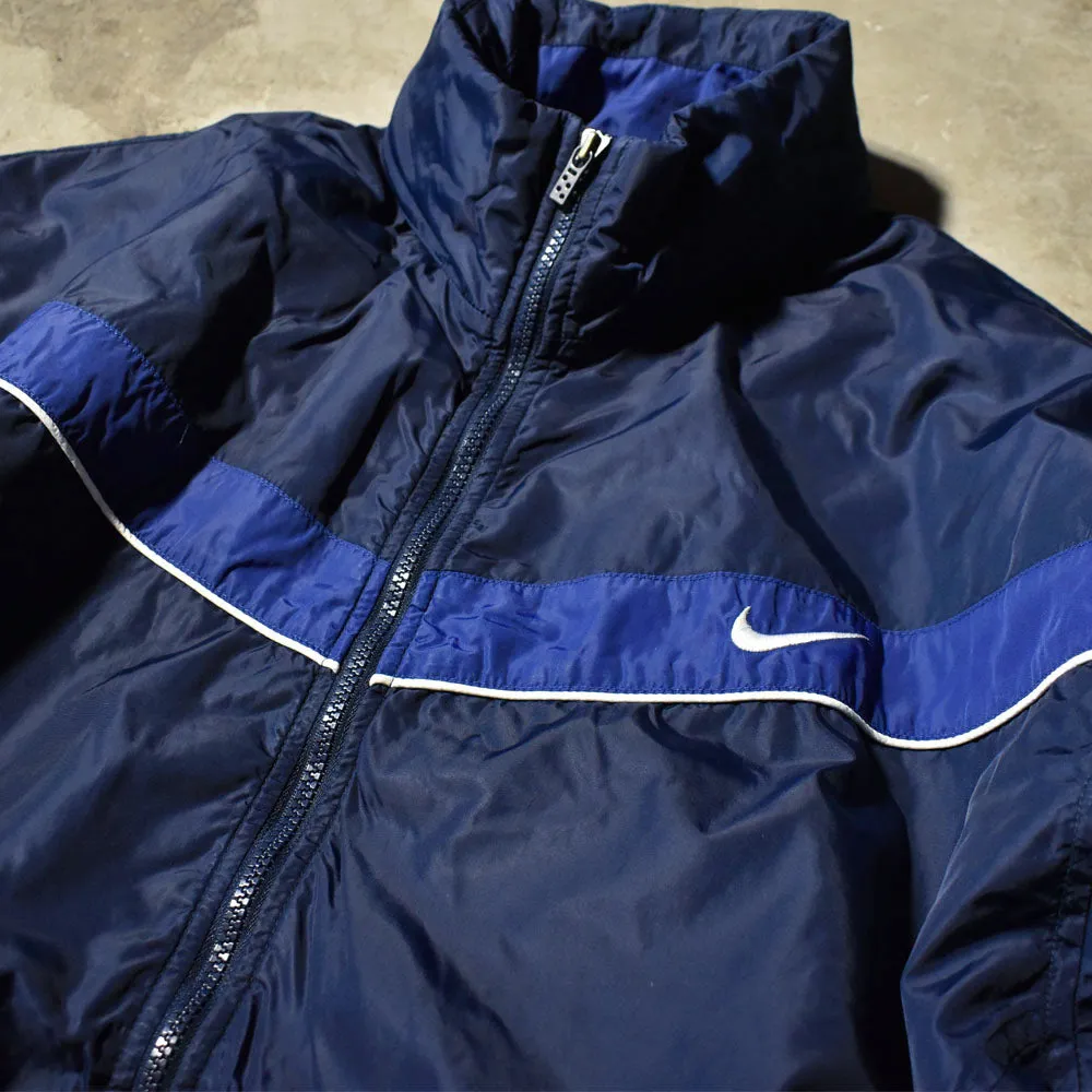 NIKE 中綿入り ナイロンジャケット 240130