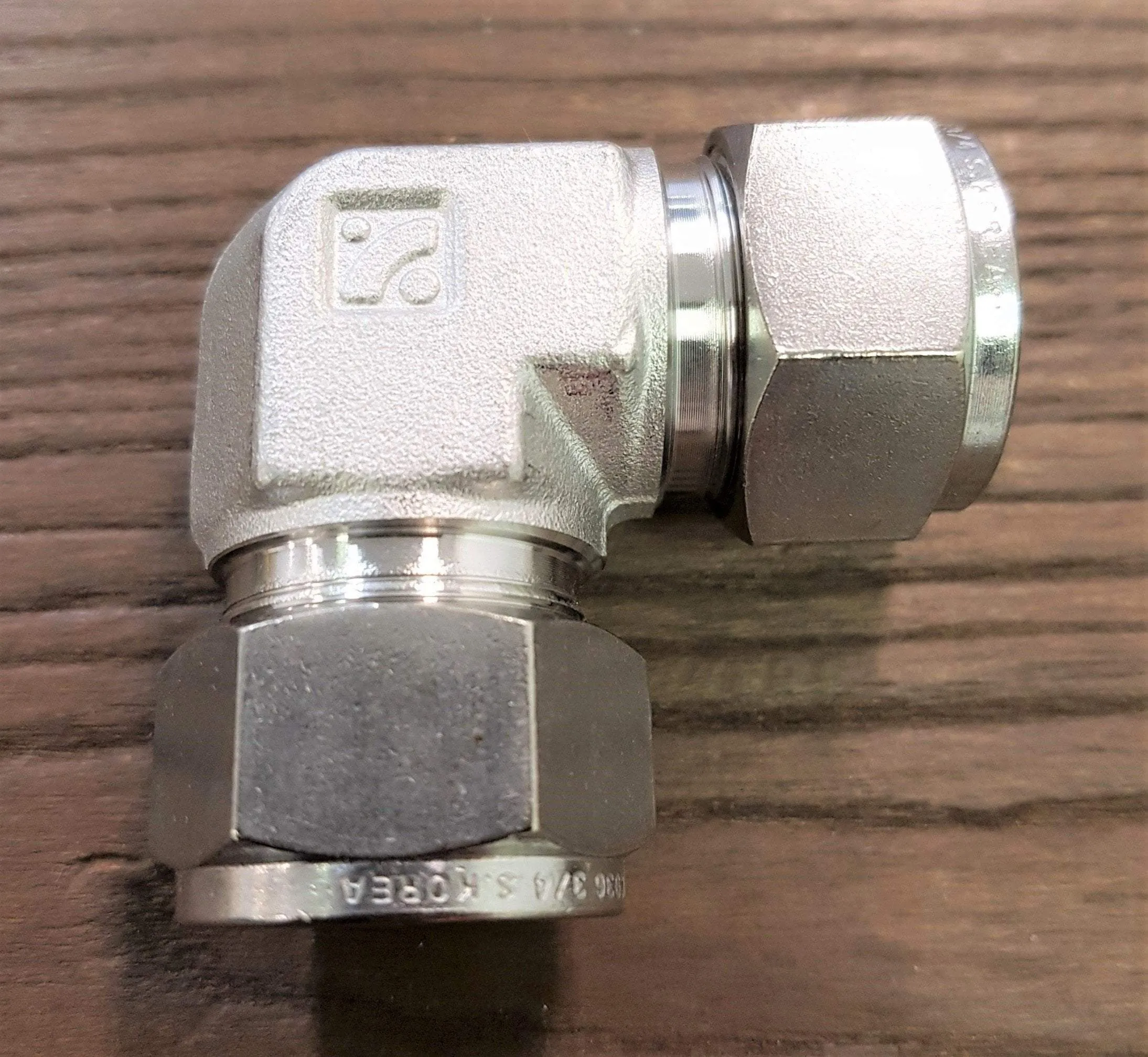 Stainless Steel Compression Tube Union Elbows