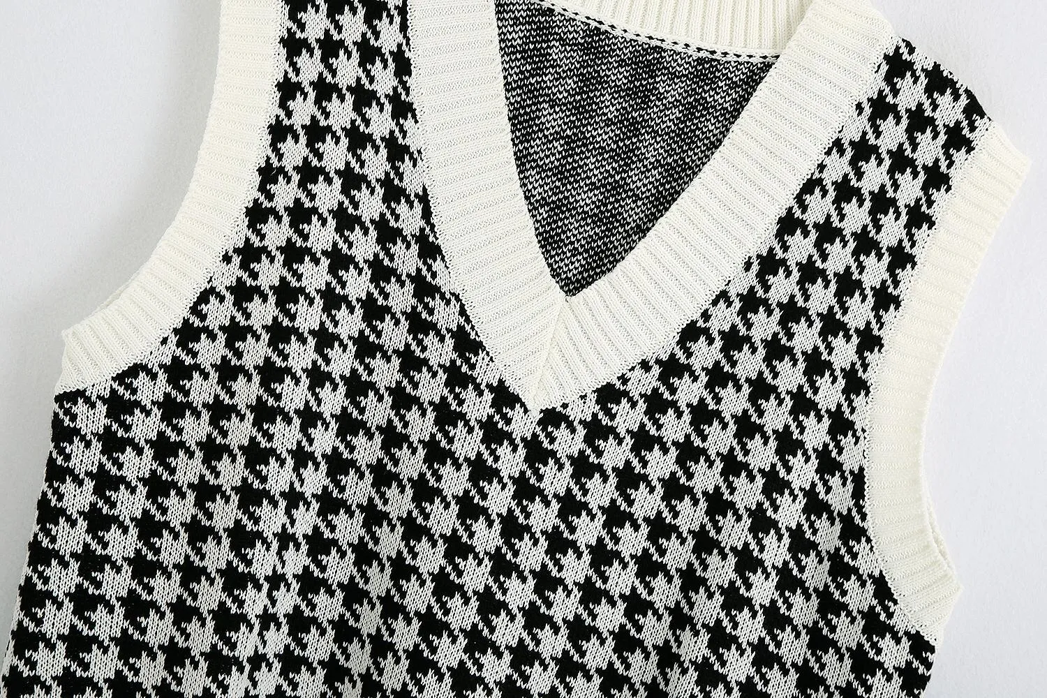 WHITE OVERSIZE WAISTCOAT